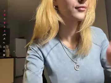 Eustoma<3/Lily live cam video preview